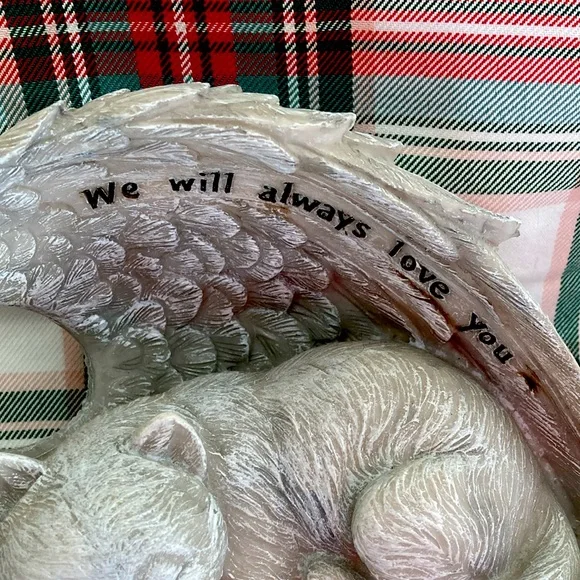 NWOT Angel Wing Cat Figurine grave marker/memorial statue for your beloved cat - Picture 4 of 6